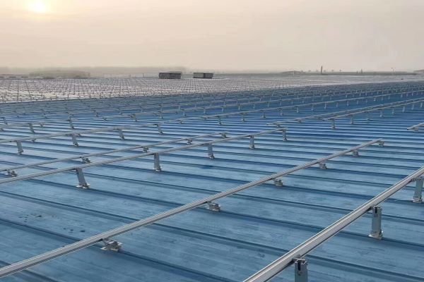  5MW solución de abrazaderas de techo en china