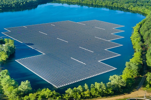 Asia Pacífico lidera el auge mundial de la energía solar flotante